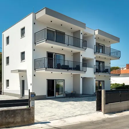 Luxury Apartments Nicole Trogir Exterior photo